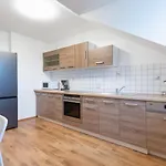 - 2 Schlafzimmer Monteurwohnung - Vollausgestattete Kueche - Wifi Apartment *