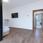 Apartment - 2 Schlafzimmer Monteurwohnung - Vollausgestattete Kueche - Wifi *