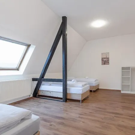 - 2 Schlafzimmer Monteurwohnung - Vollausgestattete Kueche - Wifi 뒤스부르크