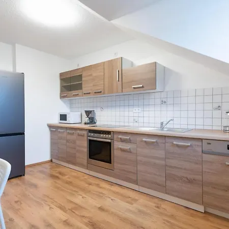 - 2 Schlafzimmer Monteurwohnung - Vollausgestattete Kueche - Wifi Lägenhet *