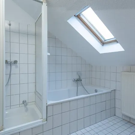 Lägenhet - 2 Schlafzimmer Monteurwohnung - Vollausgestattete Kueche - Wifi Duisburg