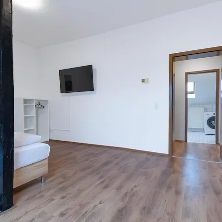 Apartment - 2 Schlafzimmer Monteurwohnung - Vollausgestattete Kueche - Wifi *