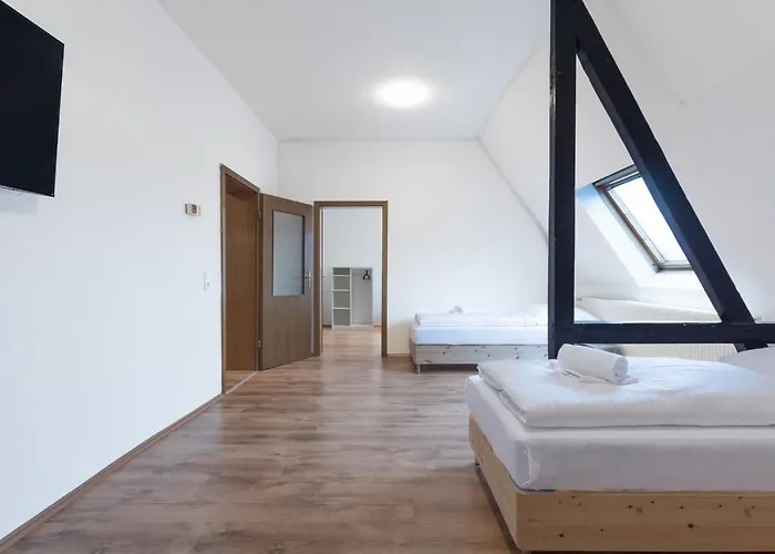 - 2 Schlafzimmer Monteurwohnung - Vollausgestattete Kueche - Wifi *