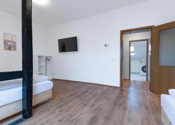 Apartment - 2 Schlafzimmer Monteurwohnung - Vollausgestattete Küche - Wifi *